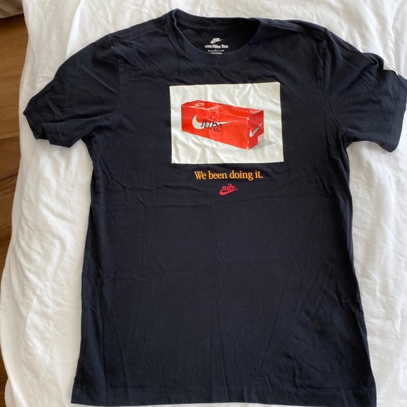 Nike Tee - Picture 1 of 1